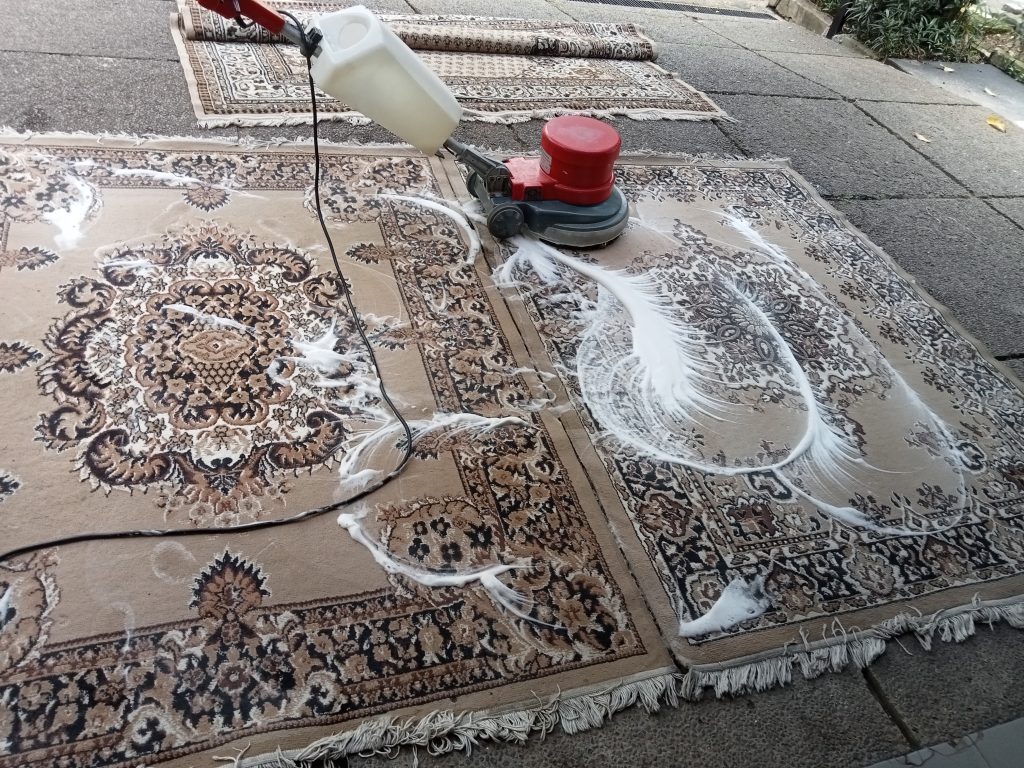 Jasa Cuci Karpet di Kemang Jakarta Selatan