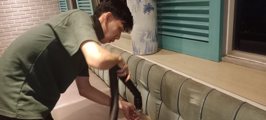 Jasa Cuci Sofa di Margonda Depok
